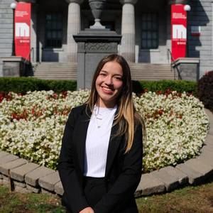 Meet your Posher, Catherine